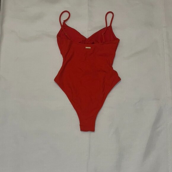 NWT Billabong Mika One-Piece Swimsuit in Red Aloha Size Small - Picture 4 of 6